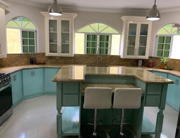 Palm Grove Retreat Kitchen (2)